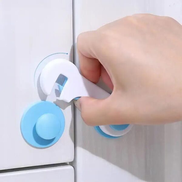 বেবি সেফটি ক্যাবিনেট